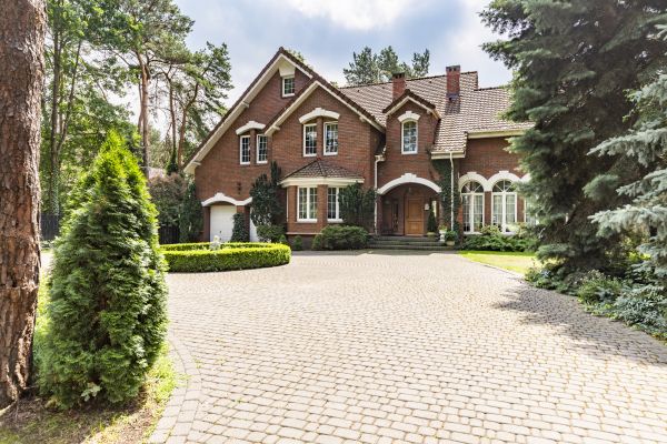 Cost of Driveway Pavers Installation in Largo